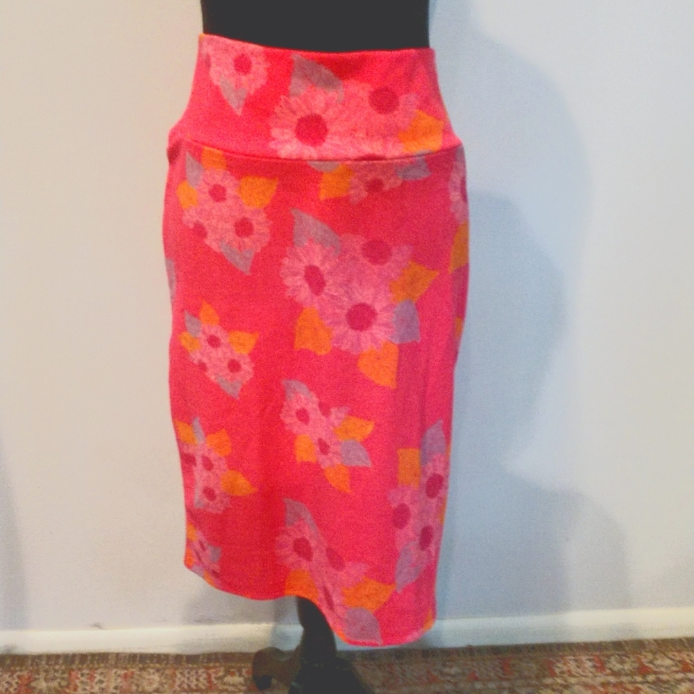 LuLaRoe Cassie Pencil Skirt size Large Hot Pink Floral